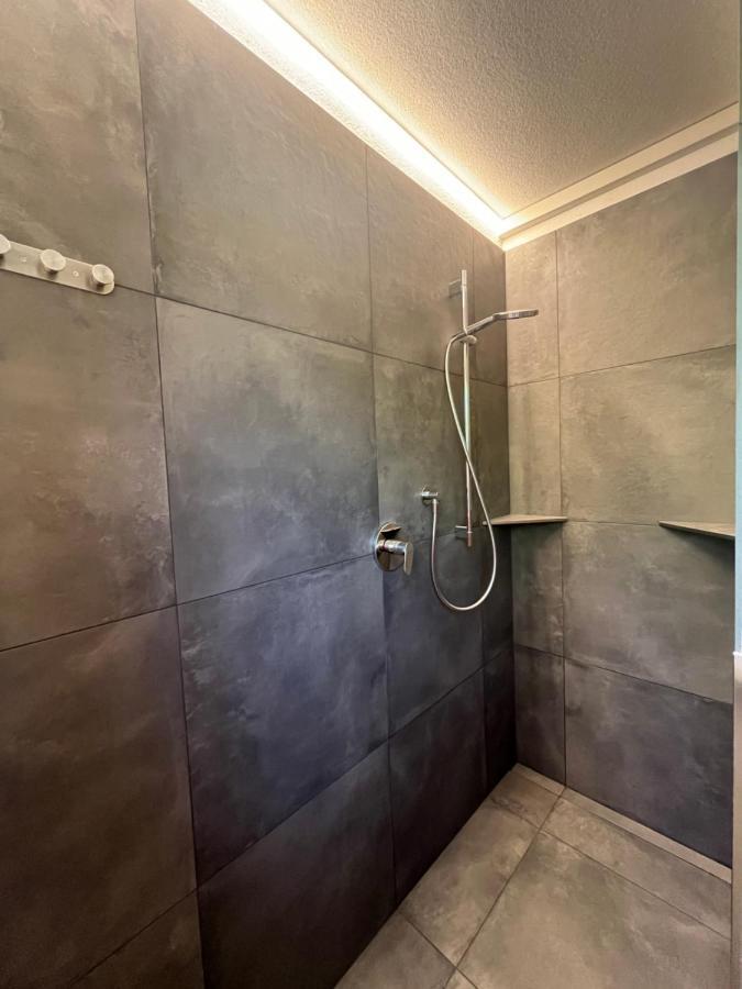 M&M Apartment แปร์กา ภายนอก รูปภาพ