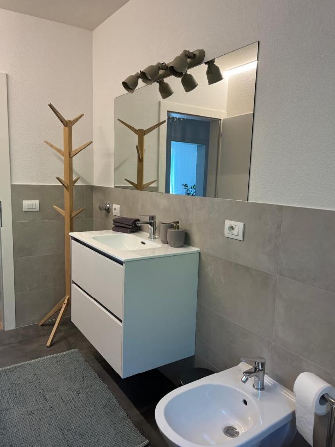 M&M Apartment แปร์กา ภายนอก รูปภาพ