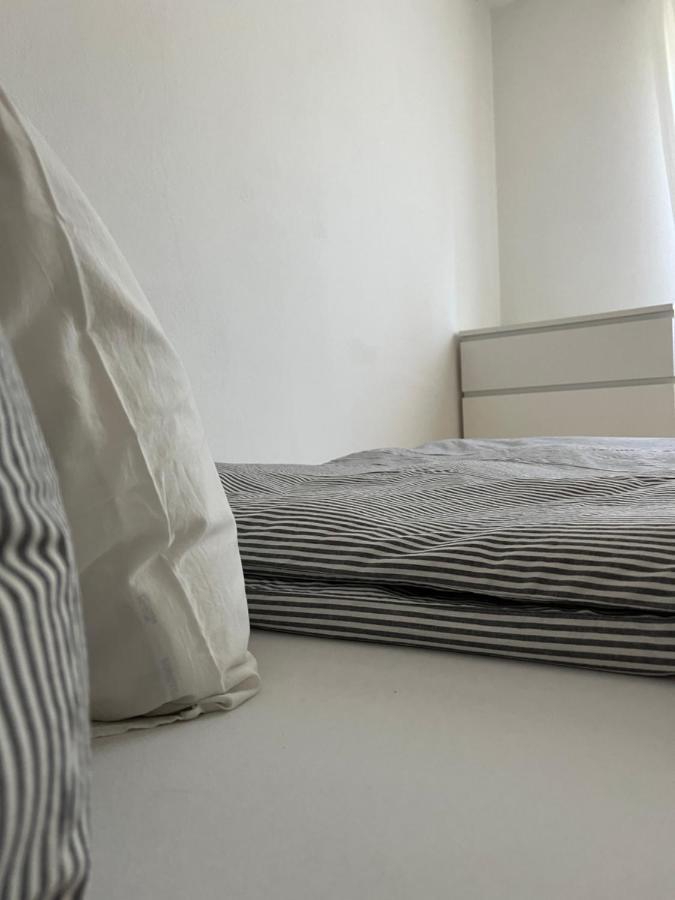 M&M Apartment แปร์กา ภายนอก รูปภาพ